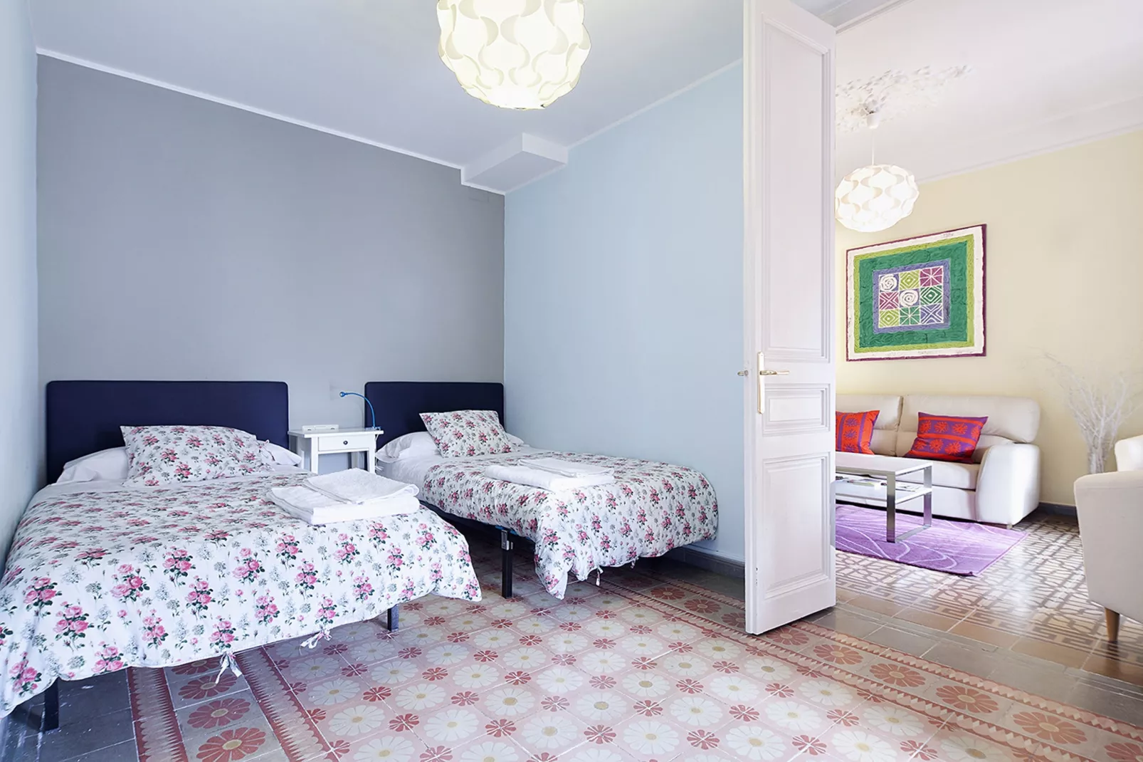 Rambla Paris Apartment-Bedroom
