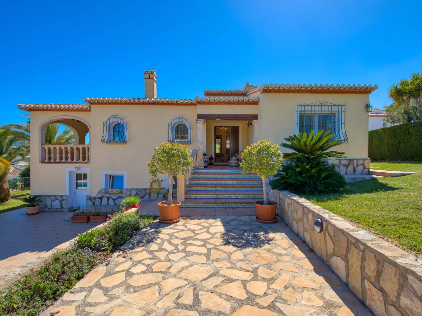 Villa Meena-Outside