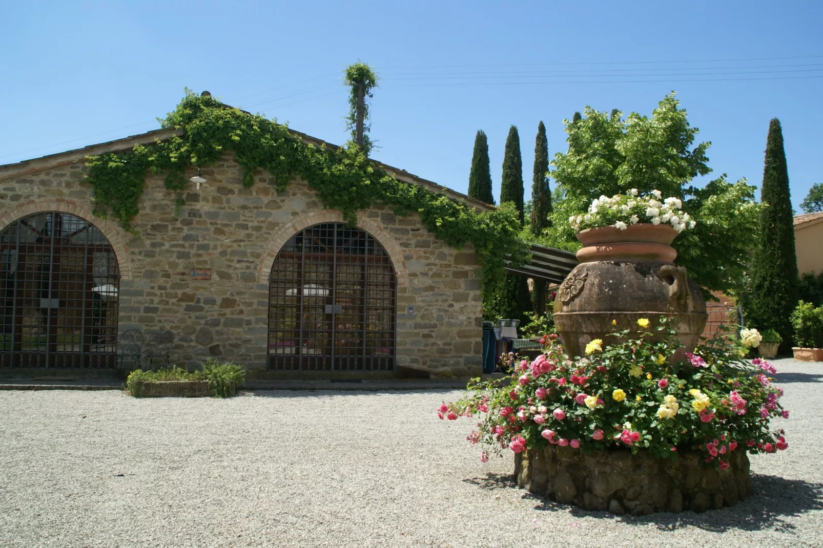 Cicerchia-Exterior summer