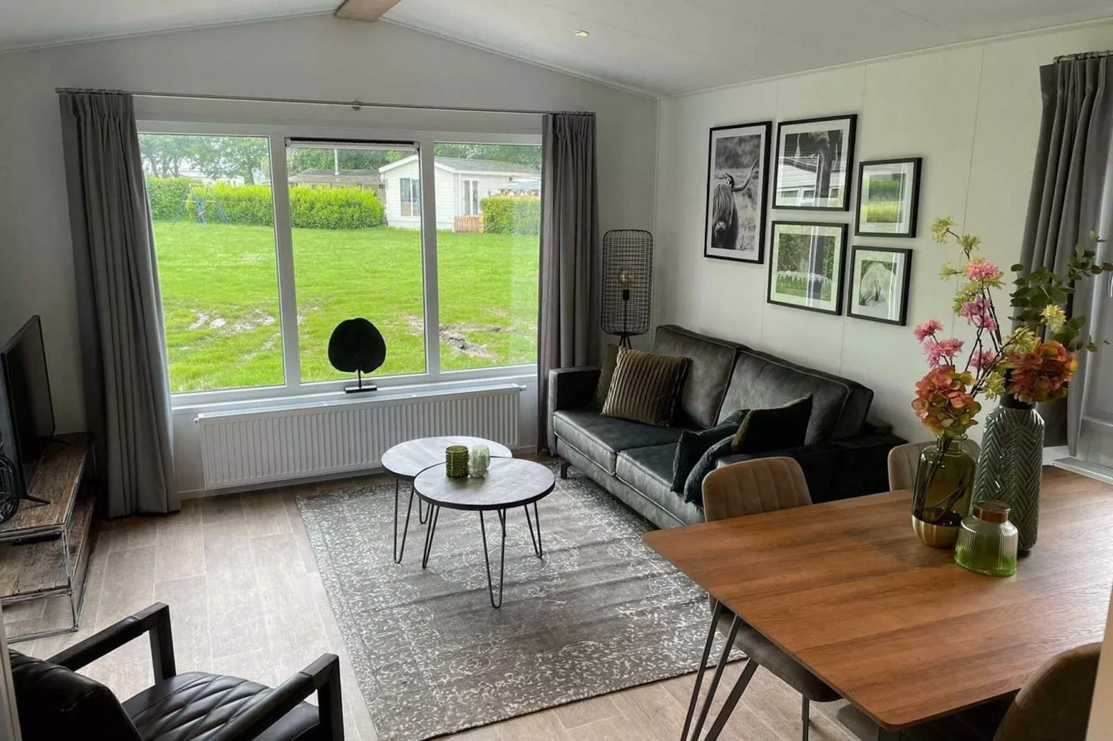 Recreatiepark Rhederlaagse Meren 4-Living room