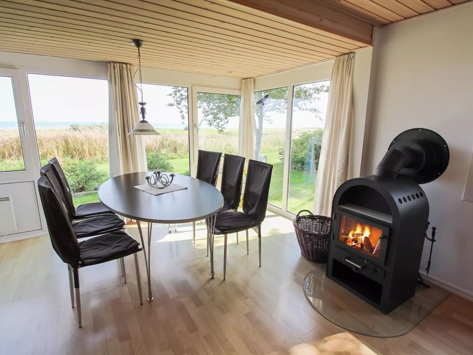 "Isalie" - 200m from the sea-Inside
