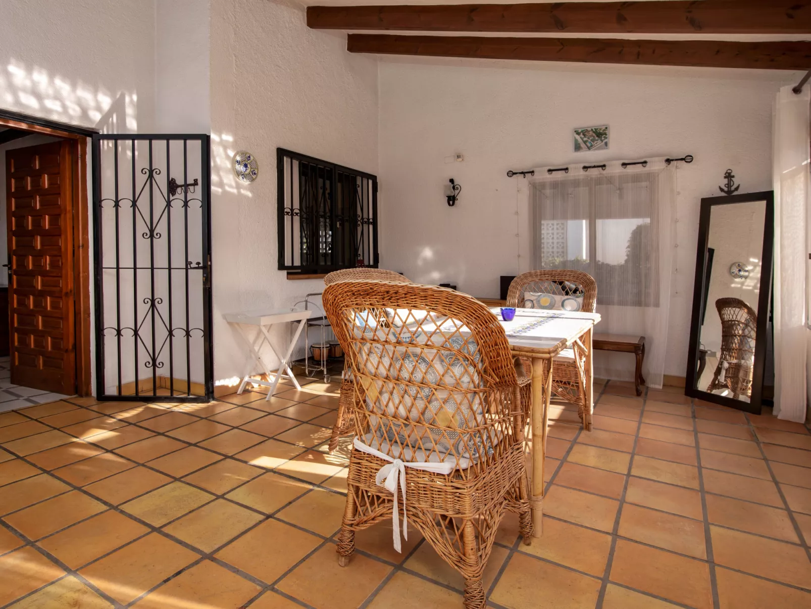 Casa Florita-Inside