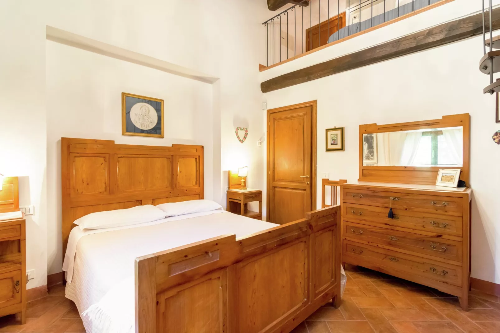 Cicerchia-Bedroom