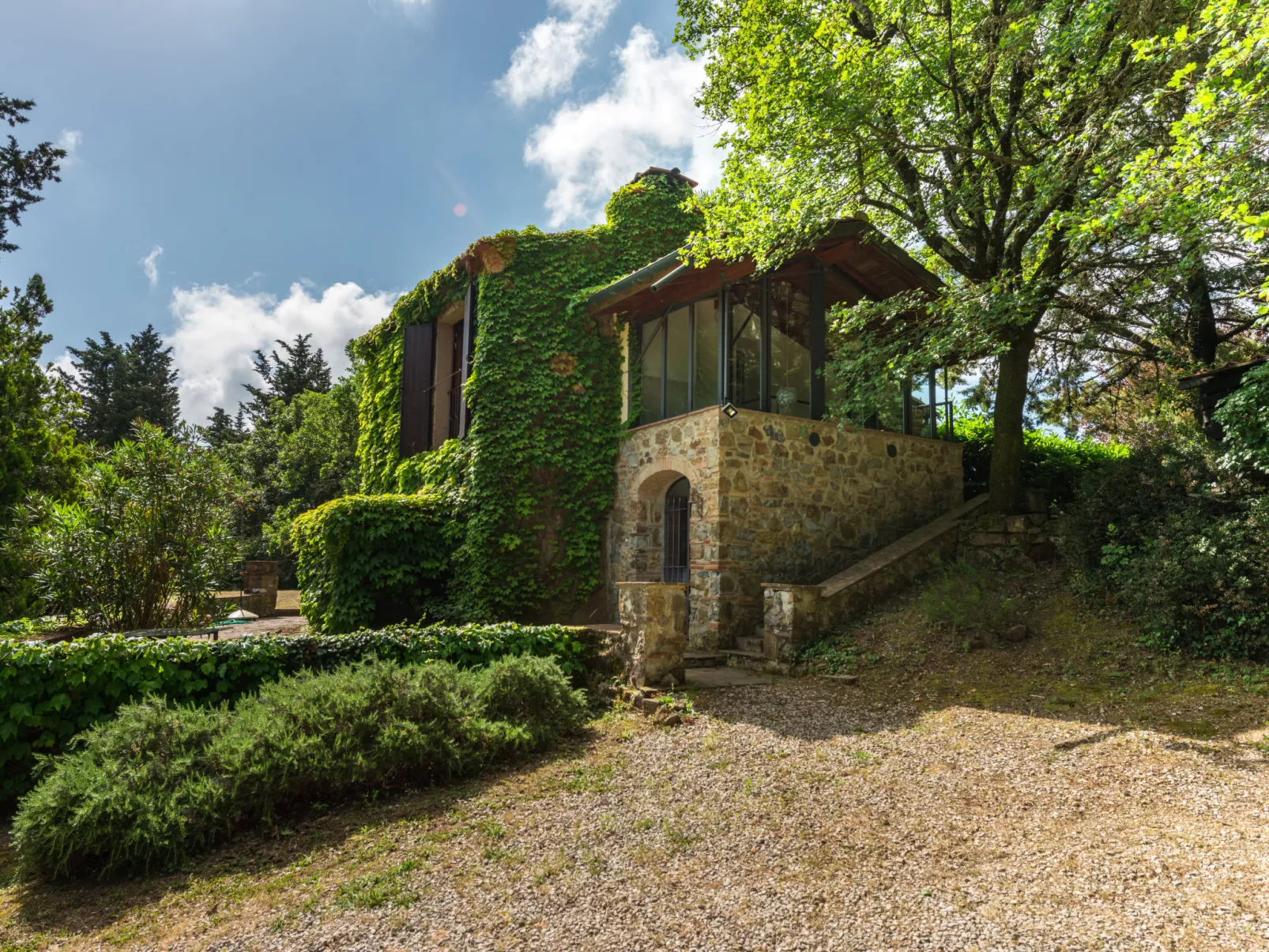 Lara-Dehors