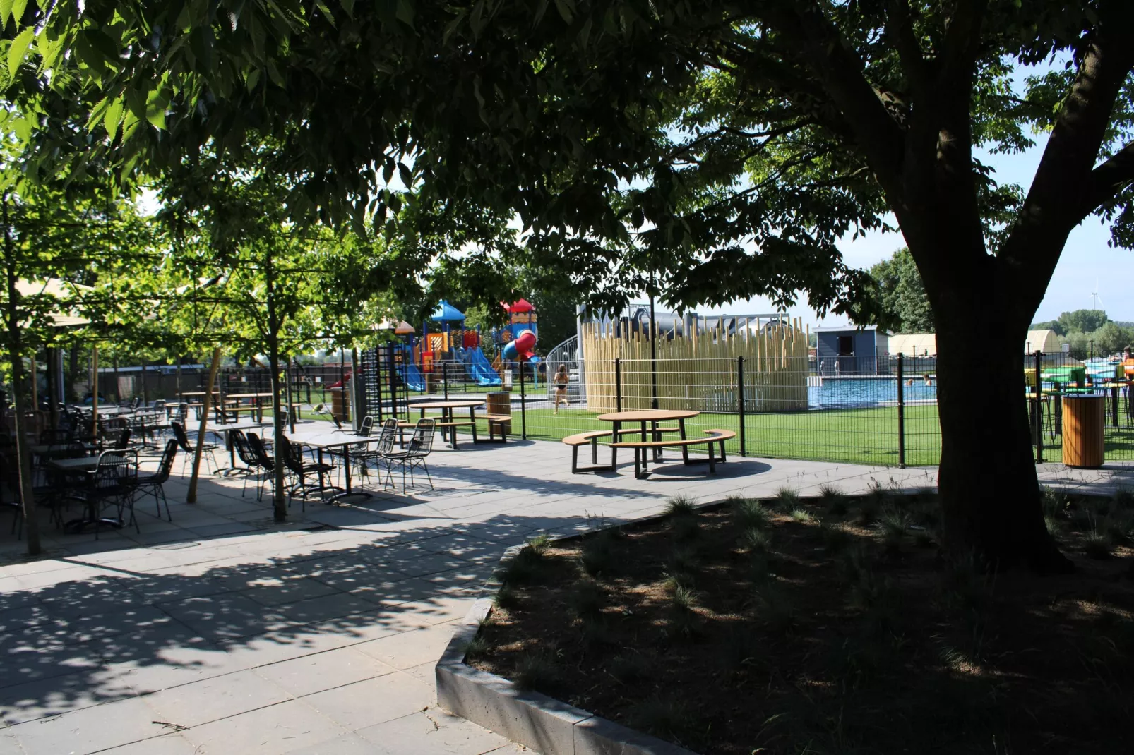 Recreatiepark Rhederlaagse Meren 4-Park facilities