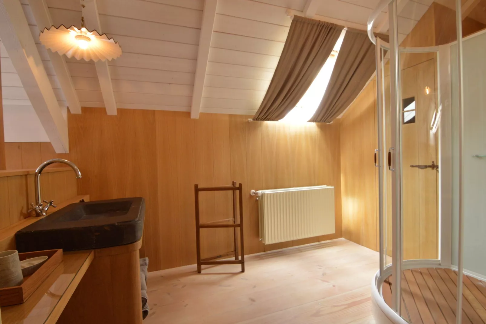 Gastehaus-Bathroom