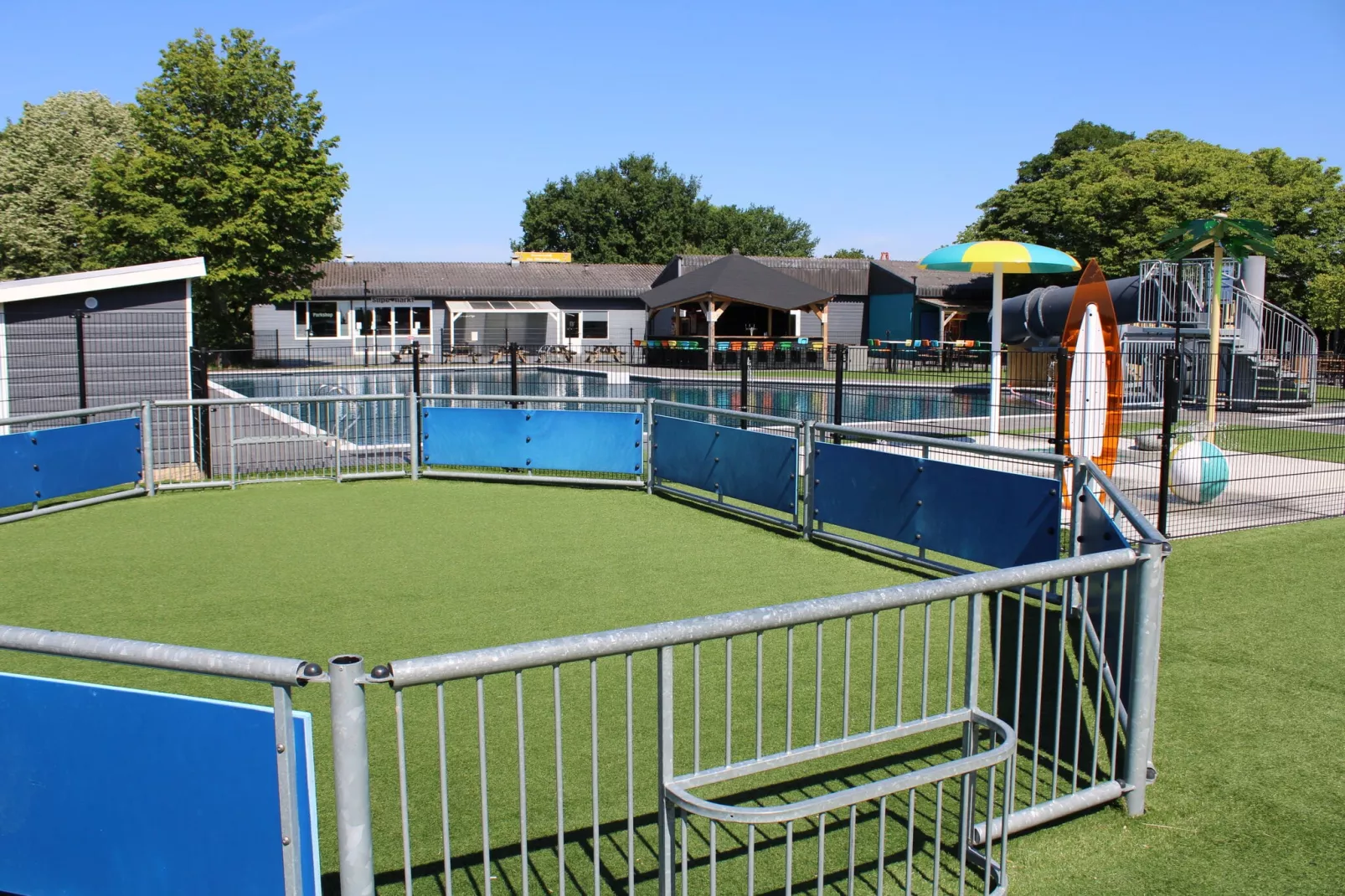 Recreatiepark Rhederlaagse Meren 4-Park facilities