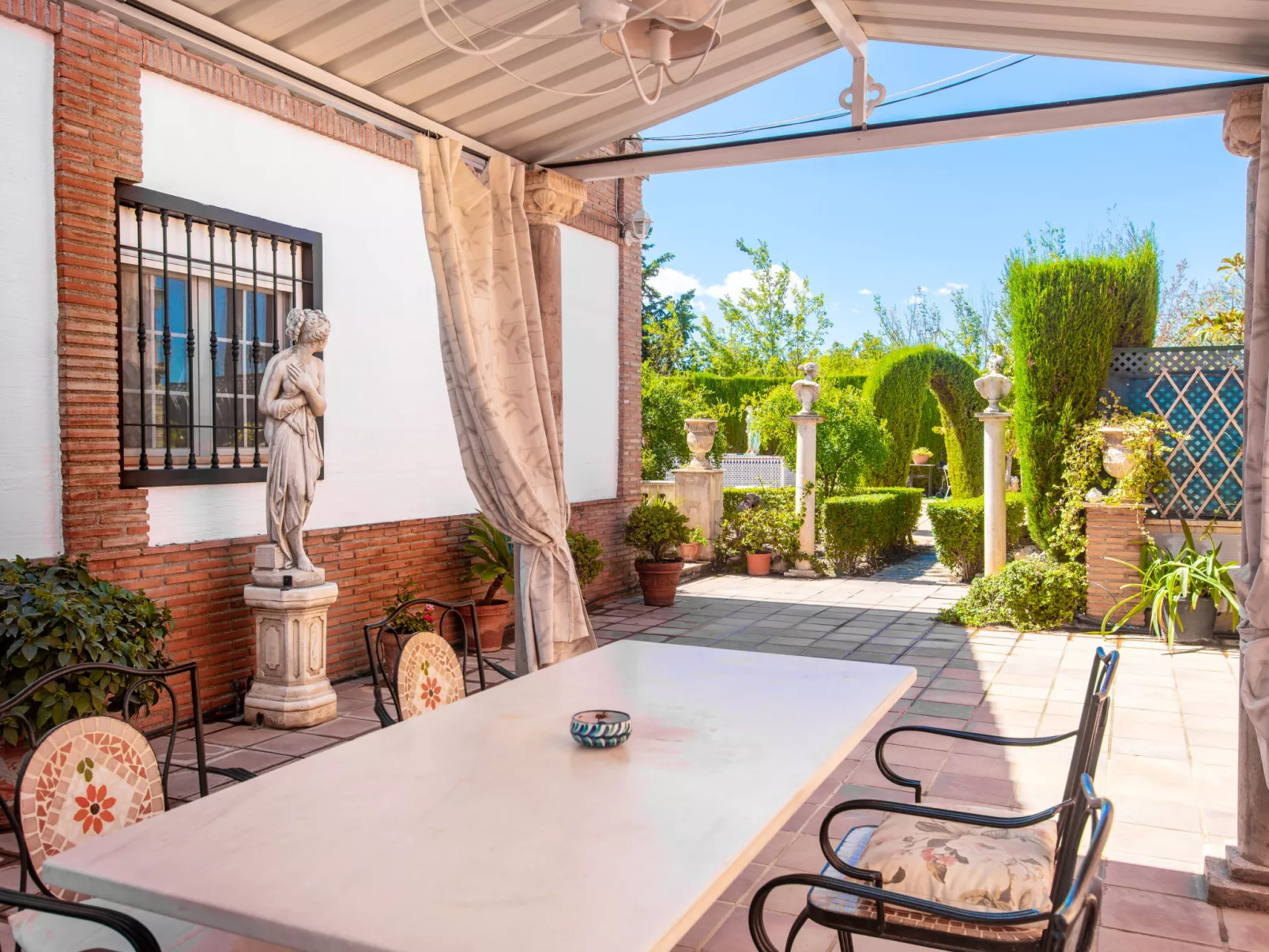 Villa Verde-Outside