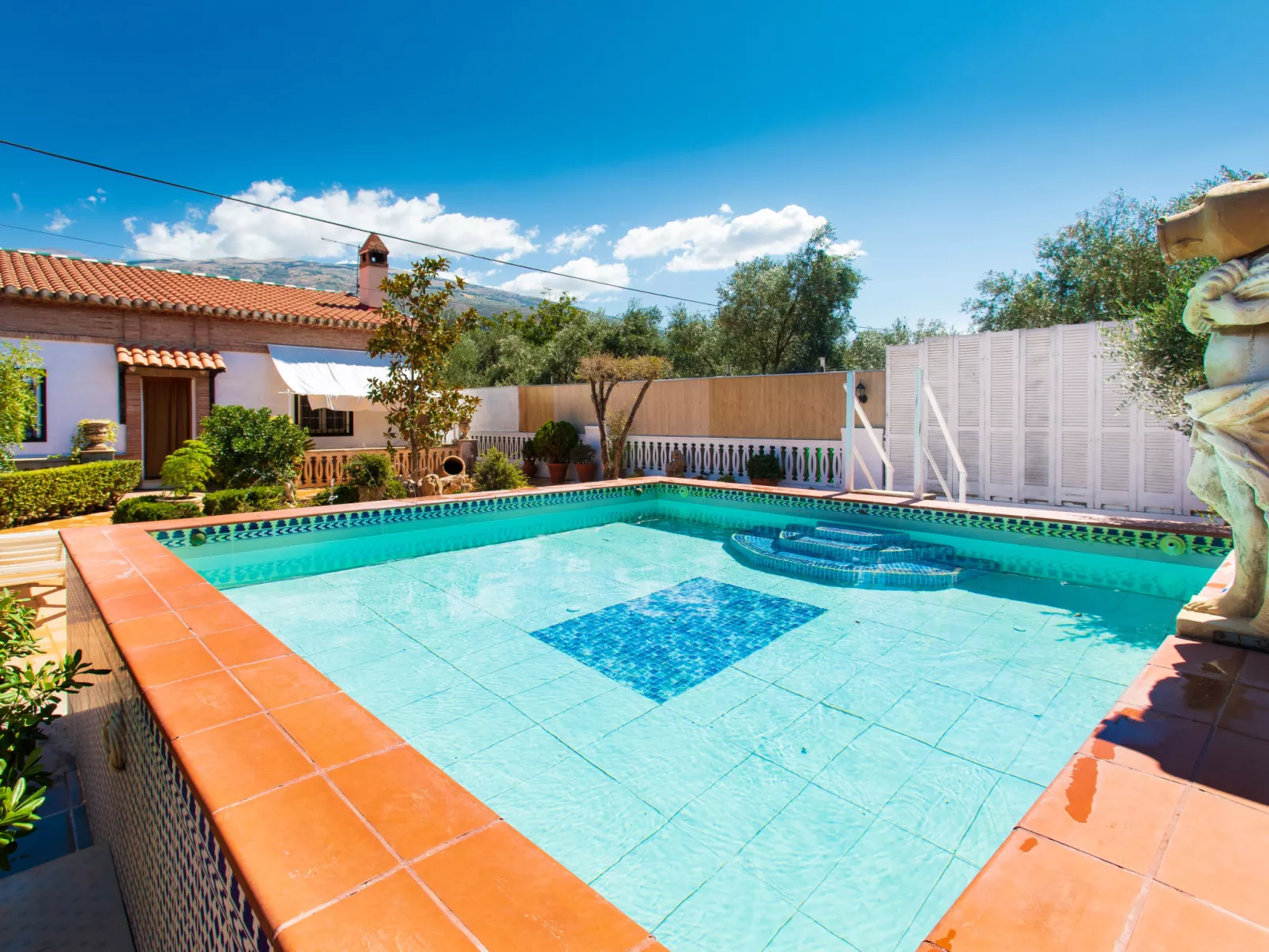 Villa Verde-Outside