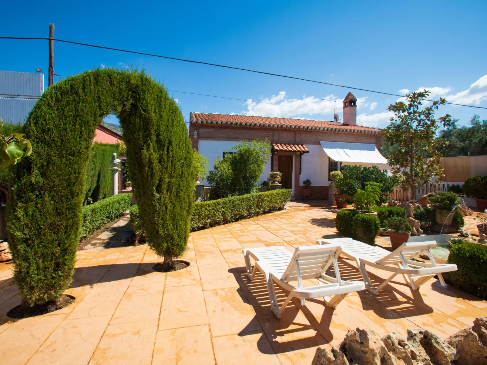 Villa Verde-Outside