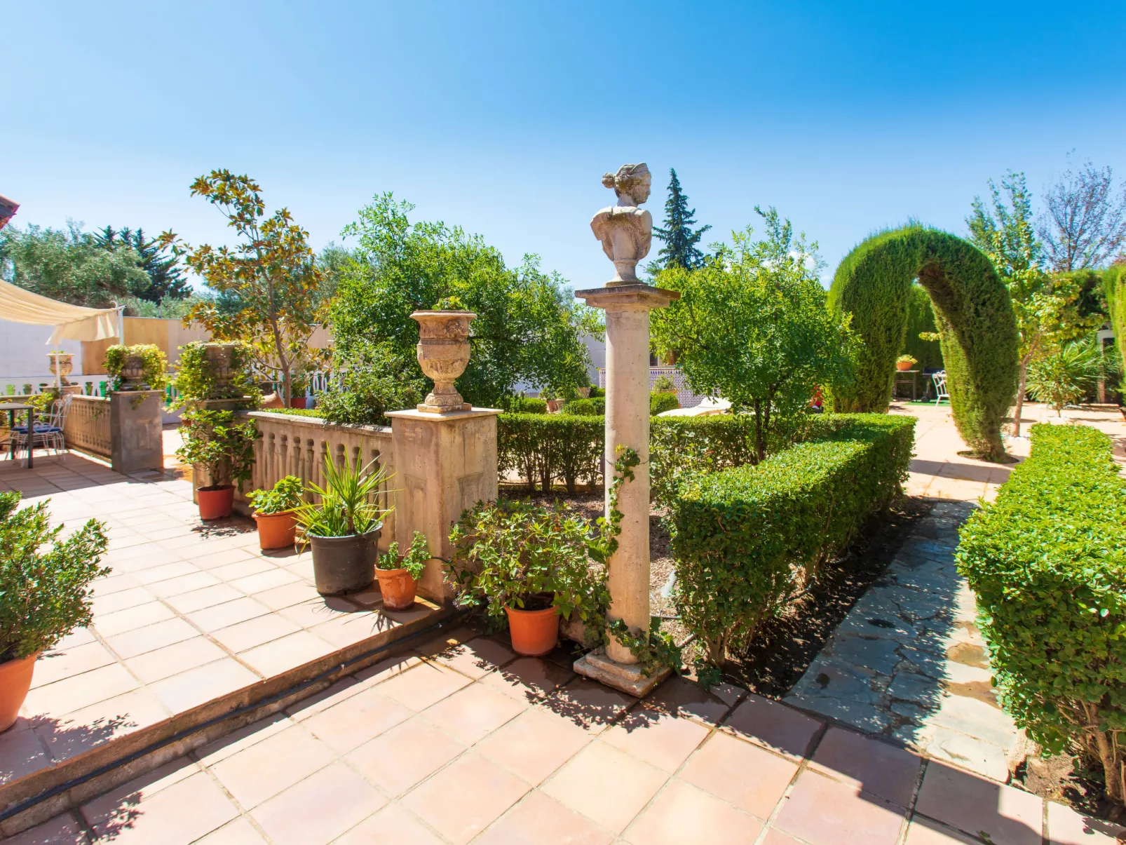 Villa Verde-Outside