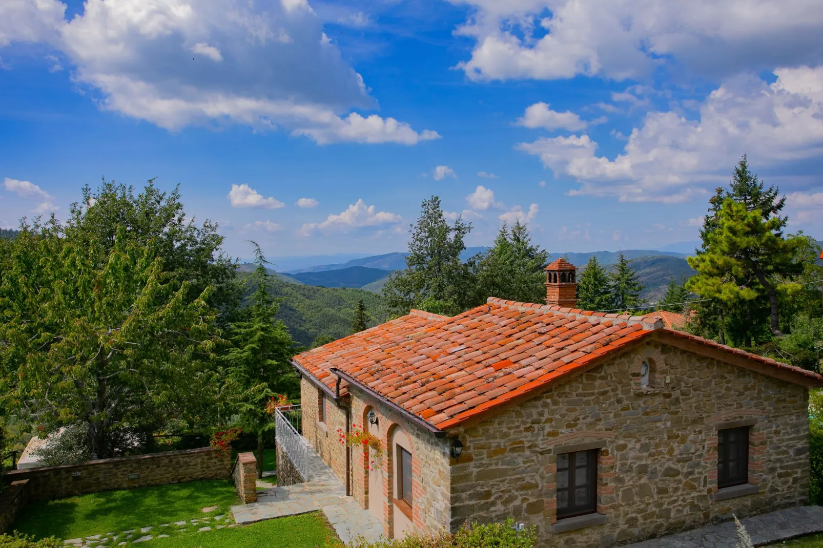 Villa Ginestra-Exterior summer