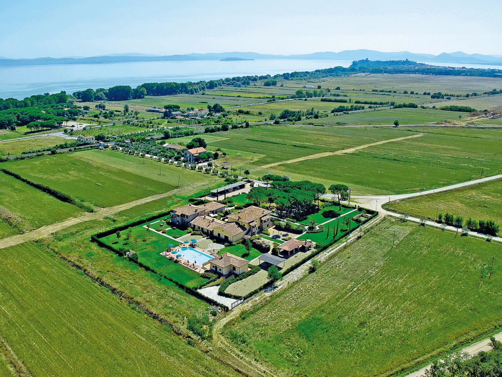Principe del Trasimeno-Outside