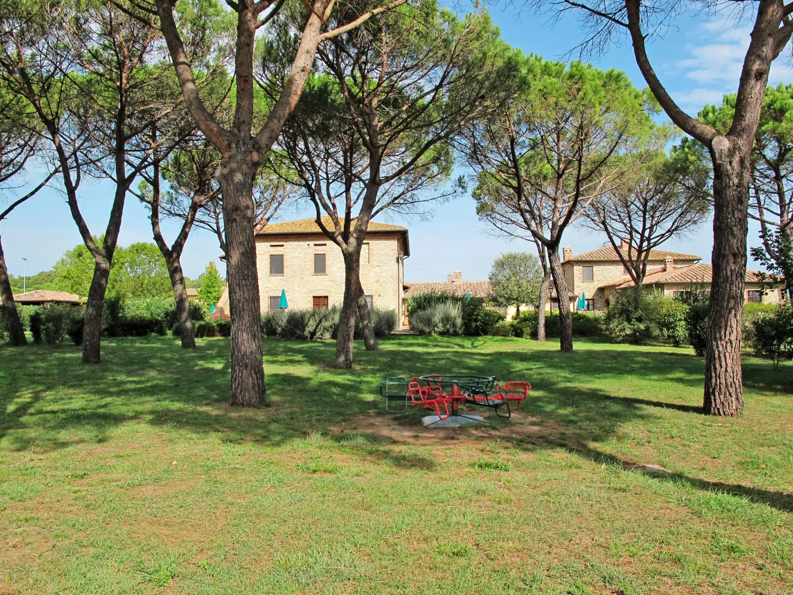 Principe del Trasimeno-Outside