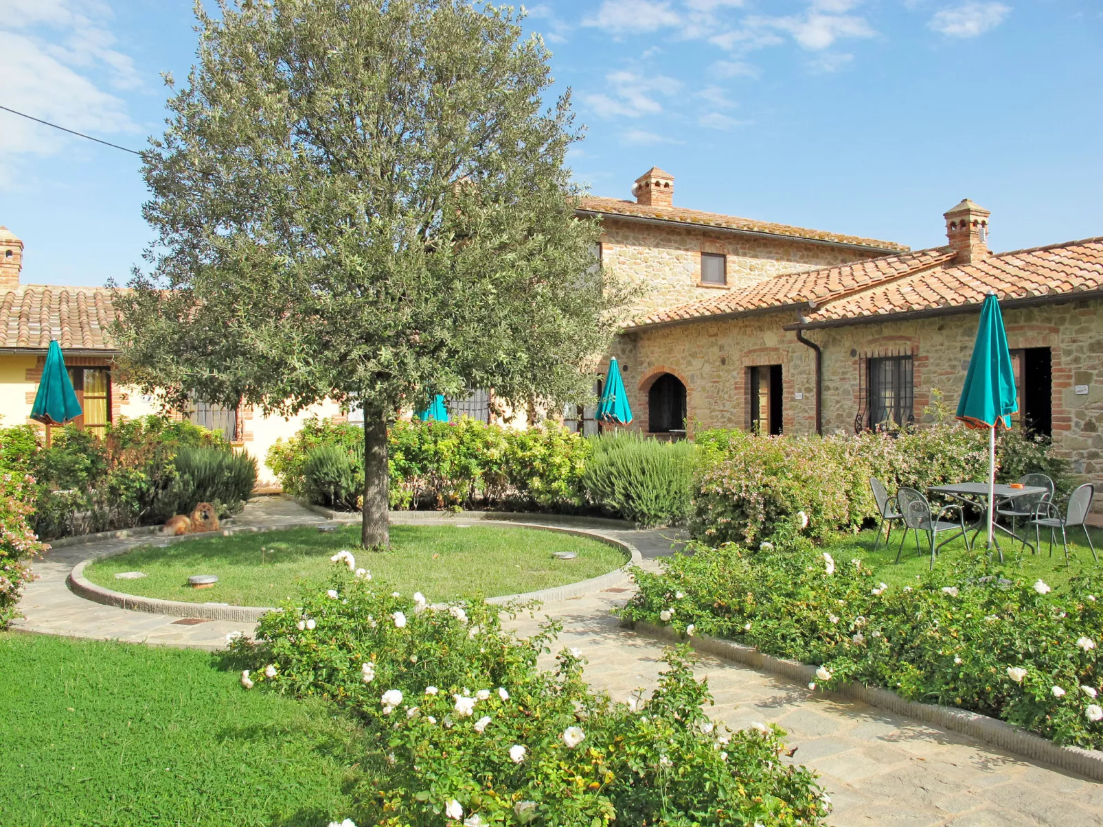 Principe del Trasimeno-Outside