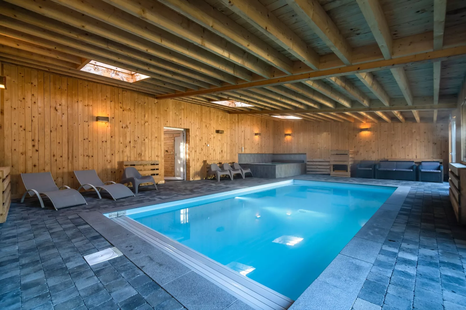 Orée du Bois-Pool