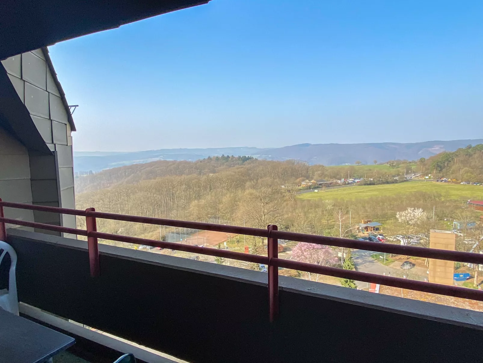 Rheinblick (A1208)-Outside