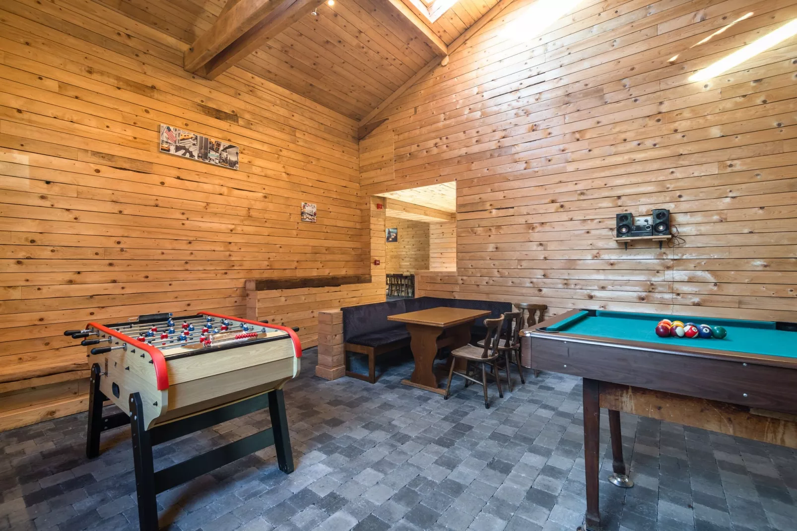 Orée du Bois-Recreation room