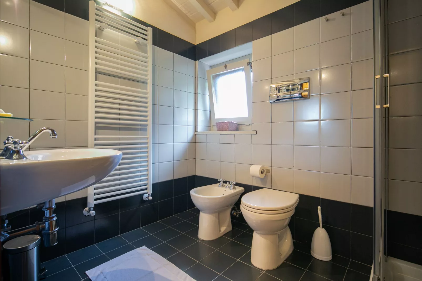 Villa Ginestra-Bathroom