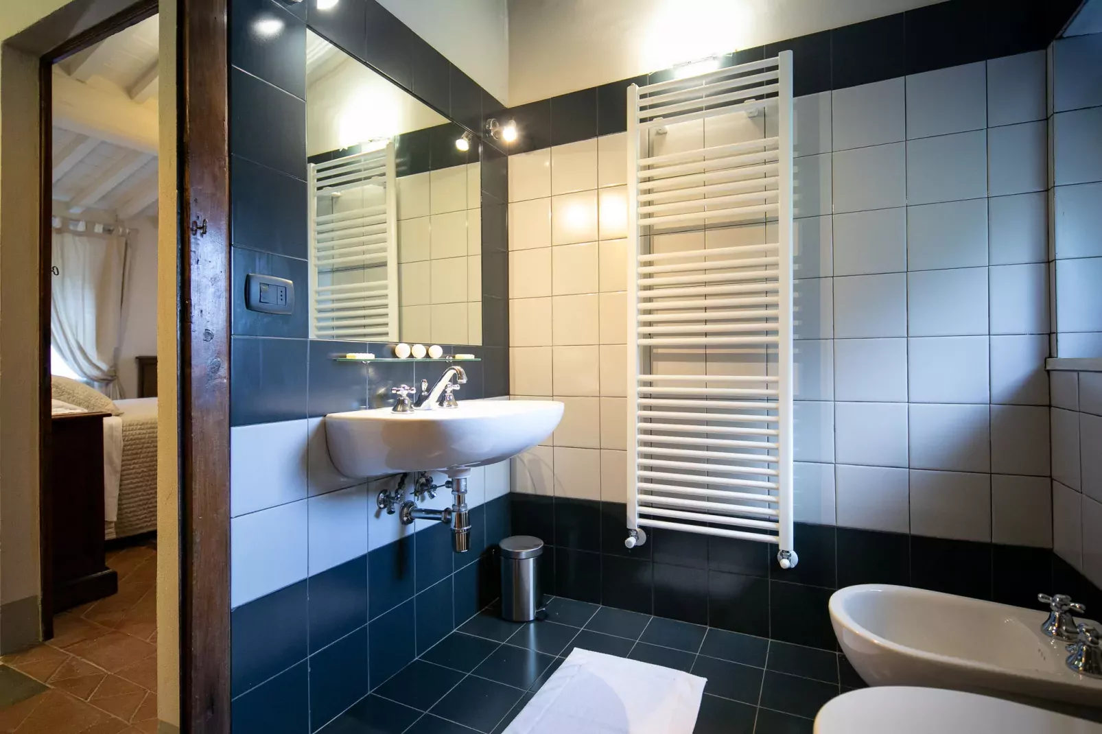 Villa Ginestra-Bathroom