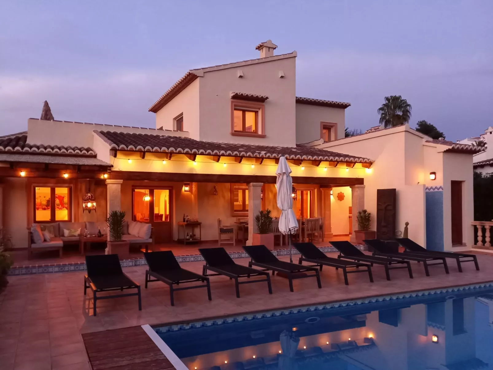 Villa Lantana-Outside