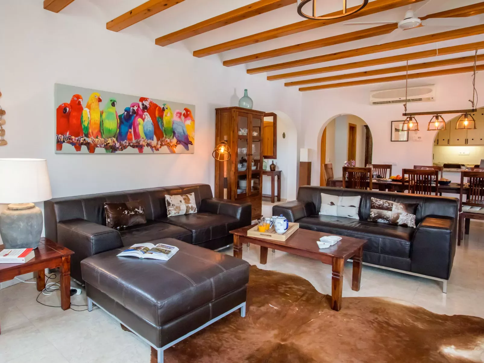 Villa Lantana-Inside