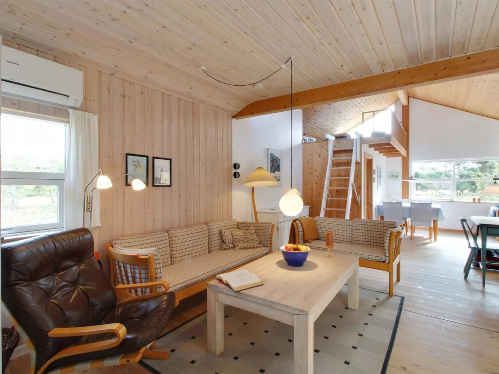 "Catha" - 175m from the sea-Inside