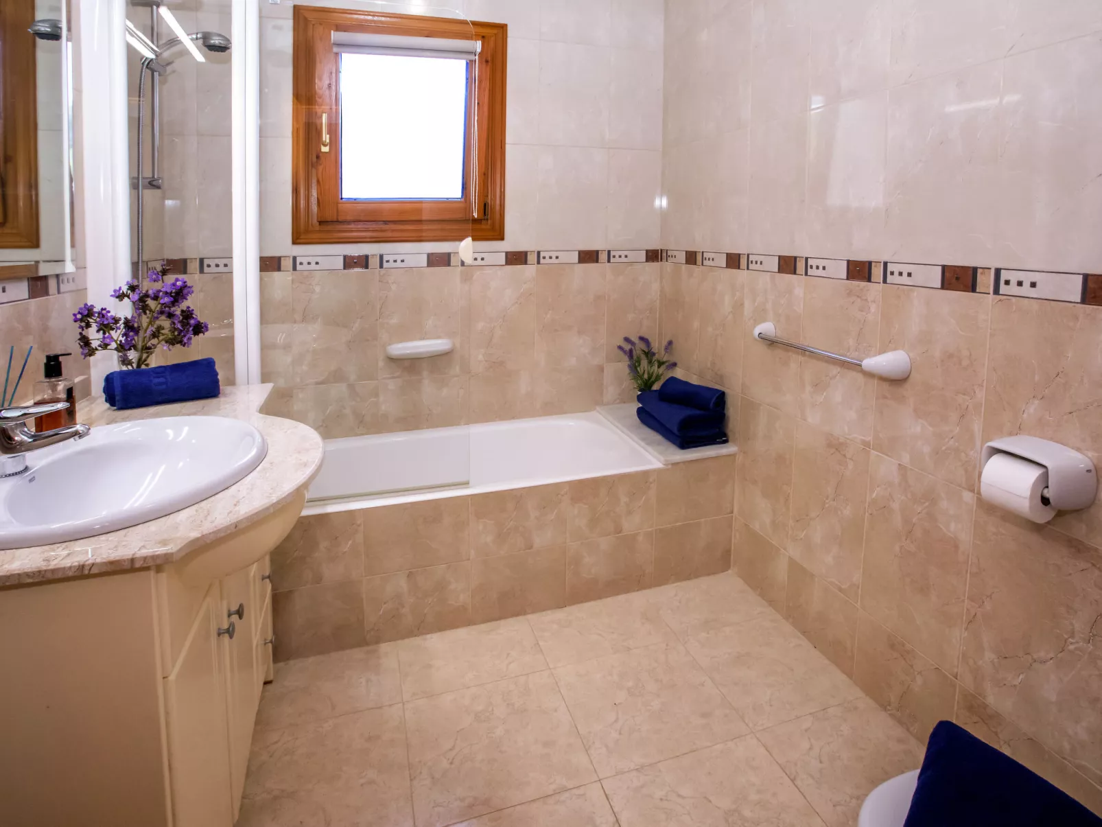 Villa Lantana-Inside