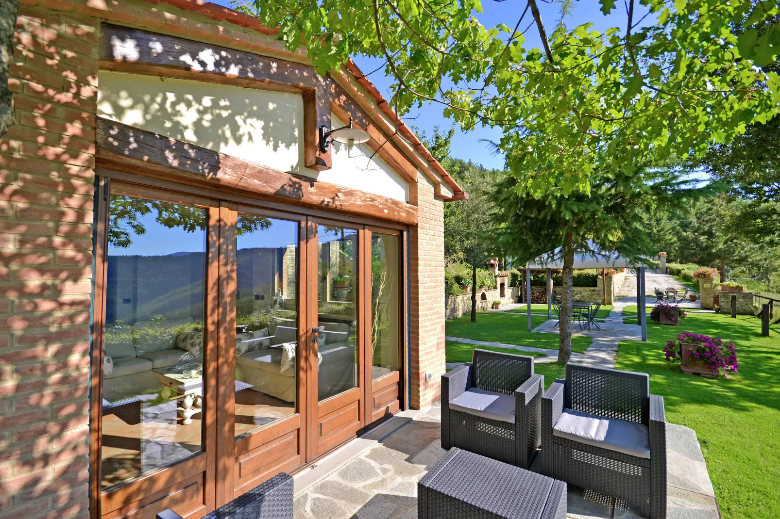 Villa Ginestra-Terrace balcony