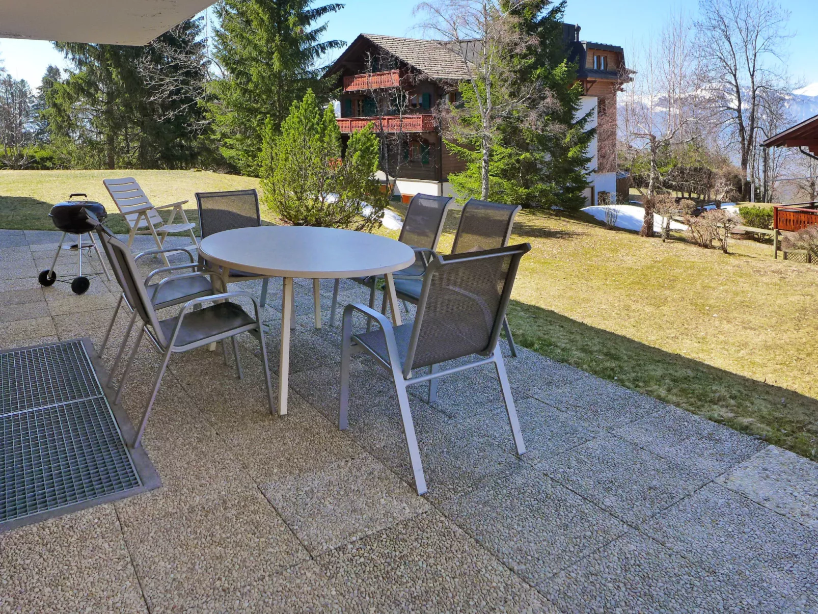 Le Miclivier B1-Draußen