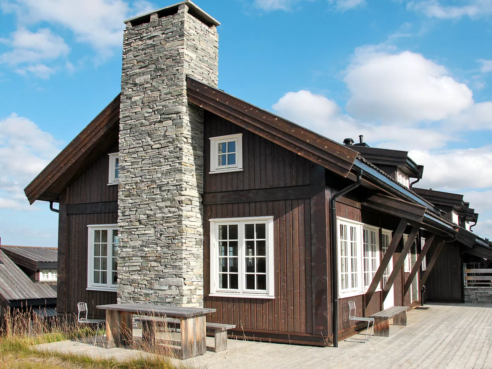 Havsdalsgrenda-Outside