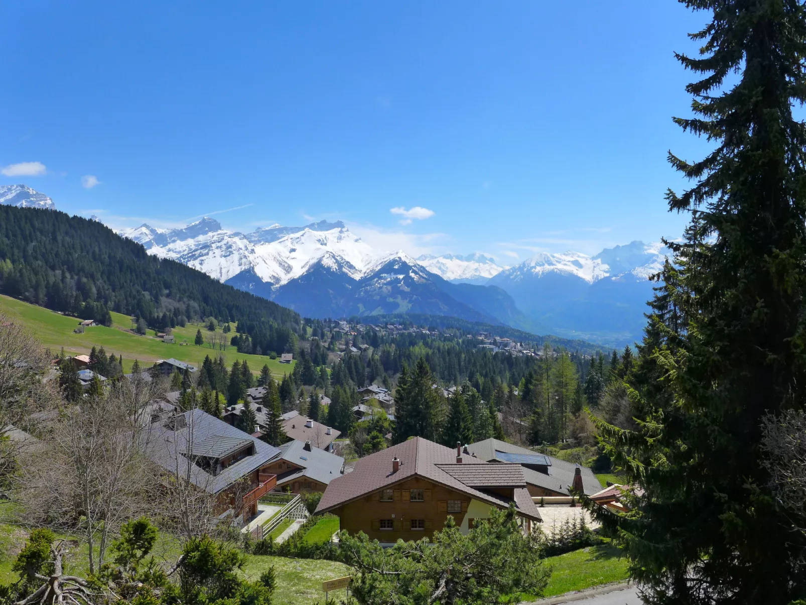 Savoie 1-Outside
