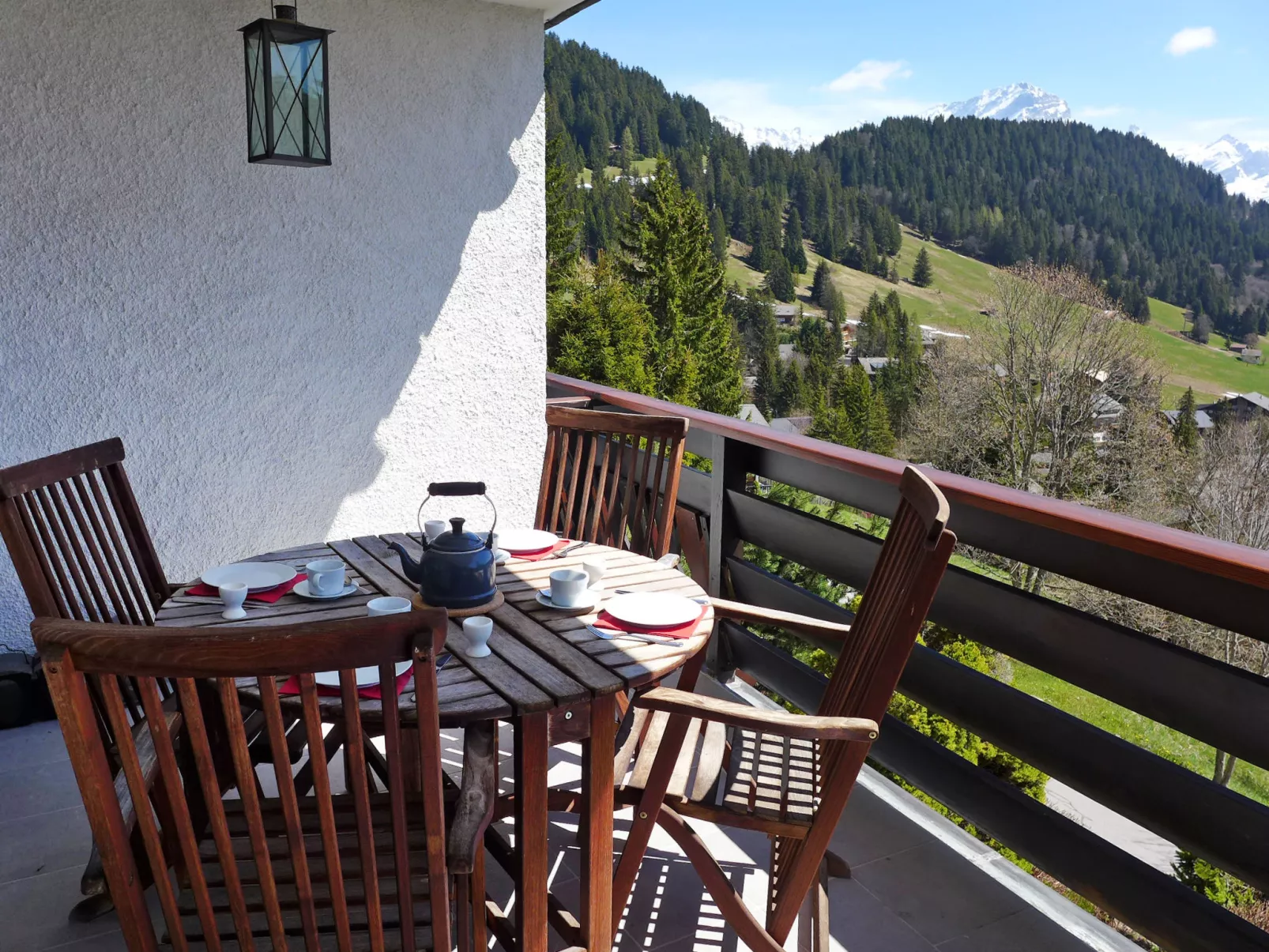 Savoie 1-Outside