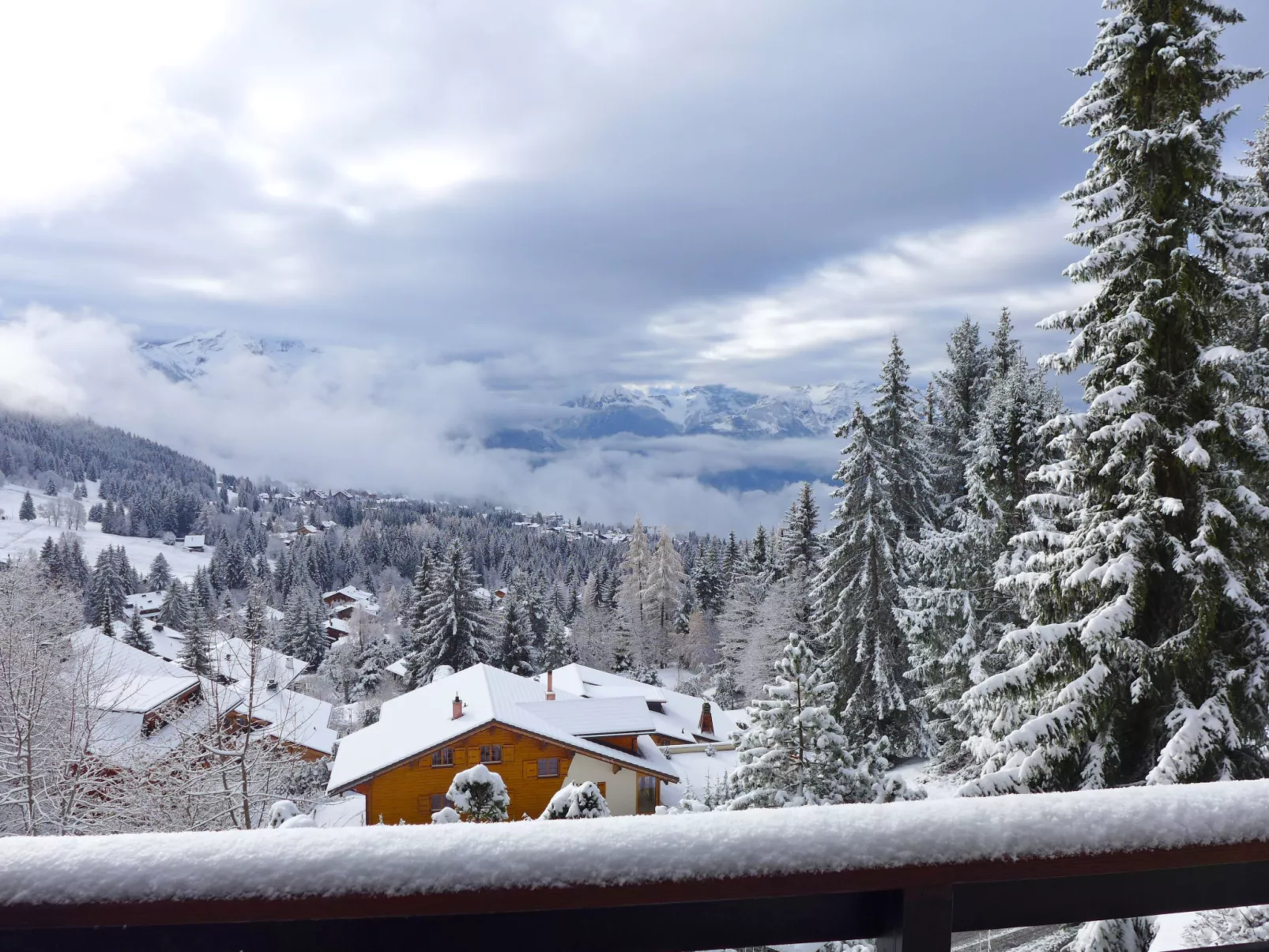 Savoie 1-Outside