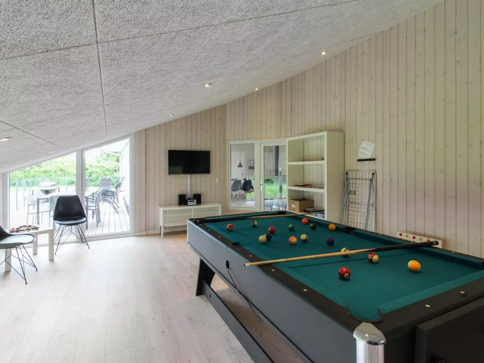 "Franke" - 1.1km from the sea-Inside