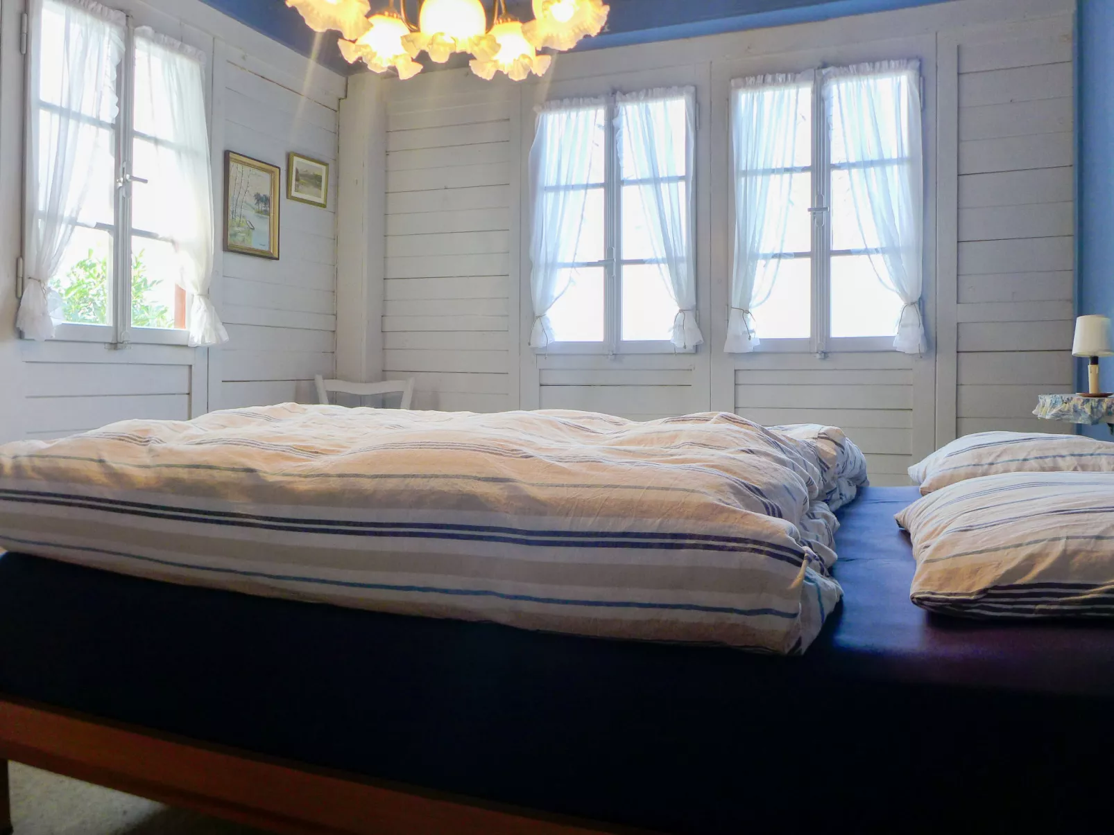 Le Cabanon-Inside