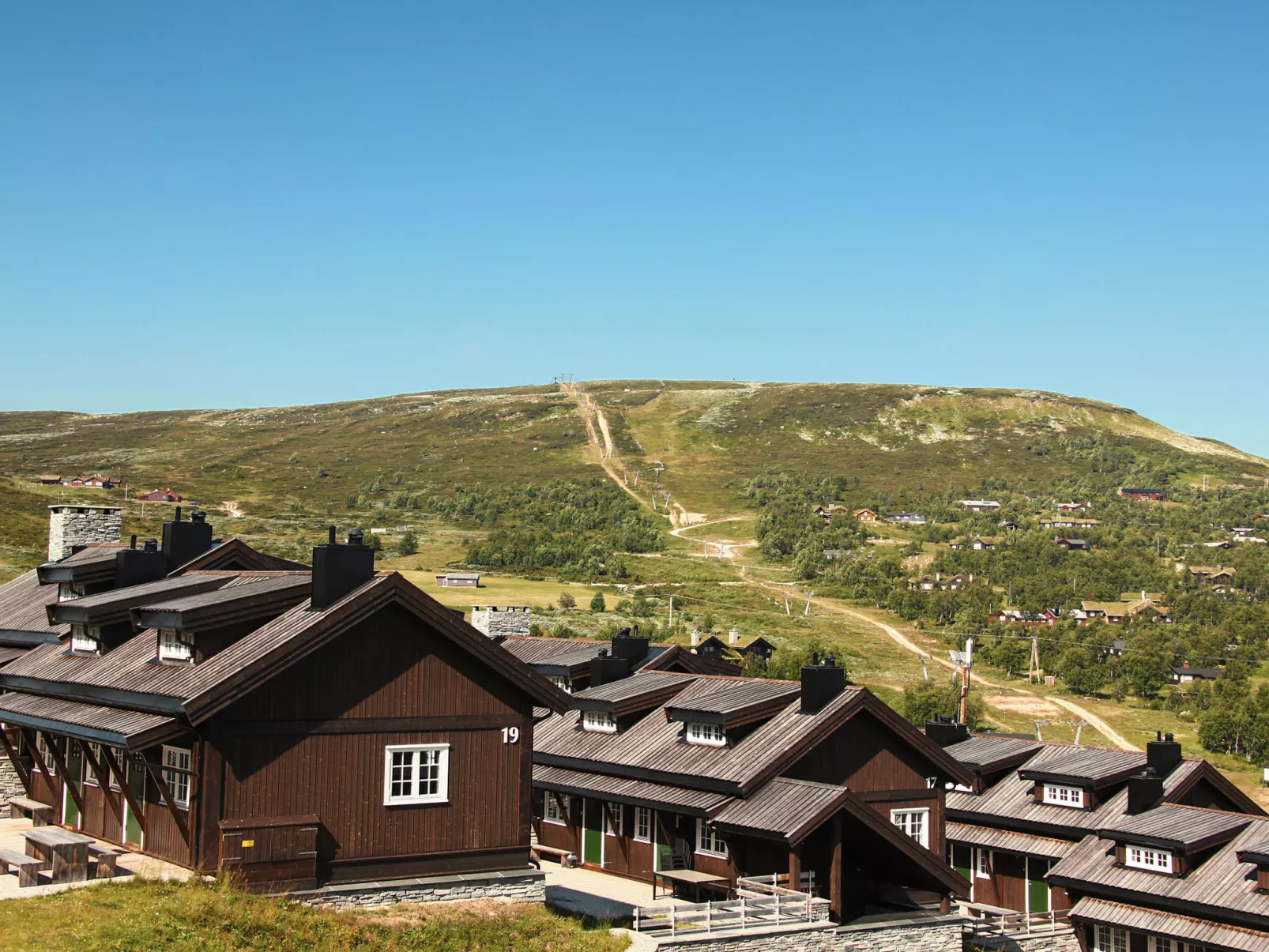 Havsdalsgrenda-Outside