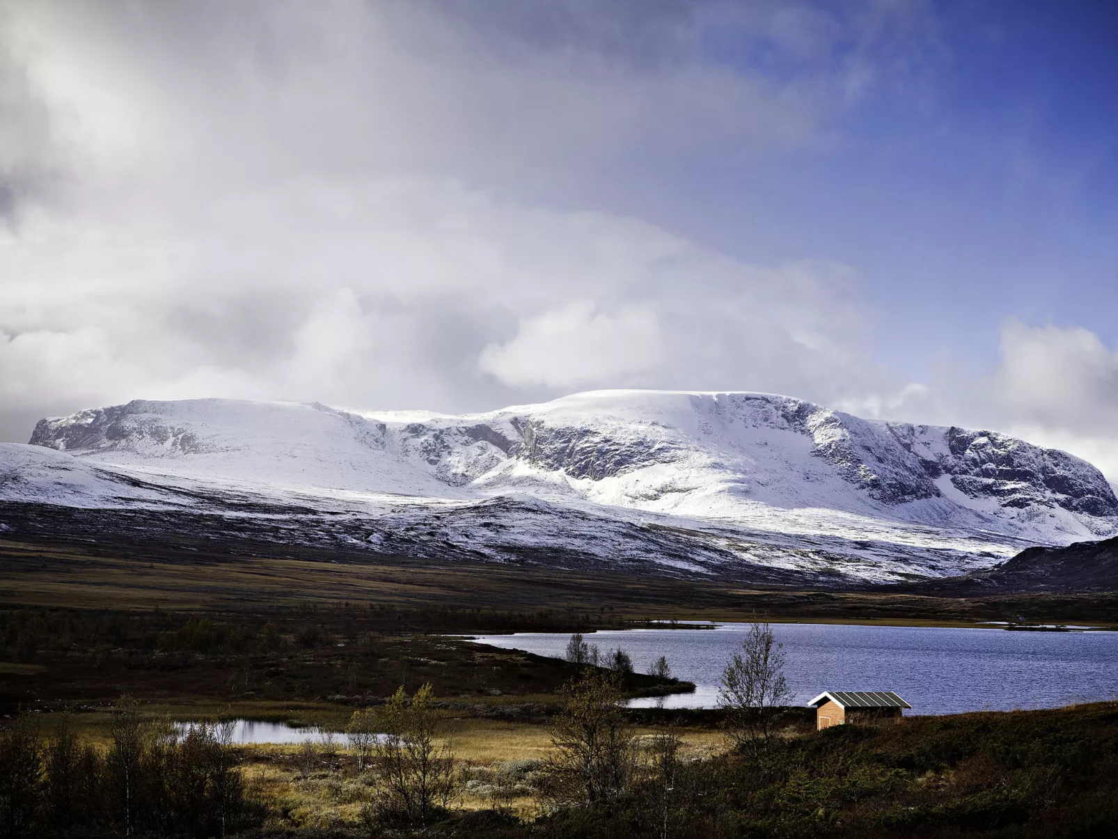 Havsdalsgrenda-Outside