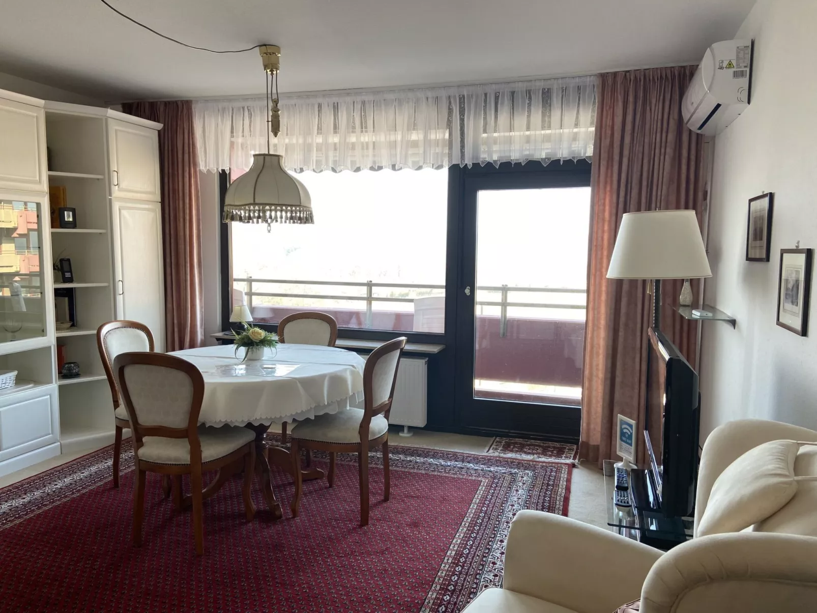 Hunsrückblick (A905)-Inside