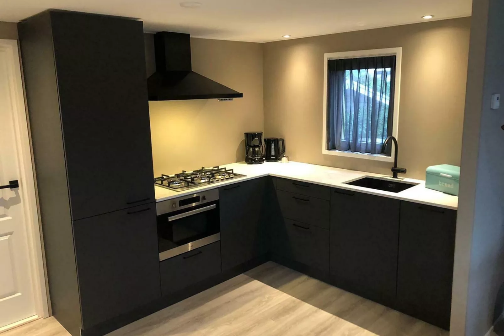 Recreatiepark Rhederlaagse Meren 7-Kitchen