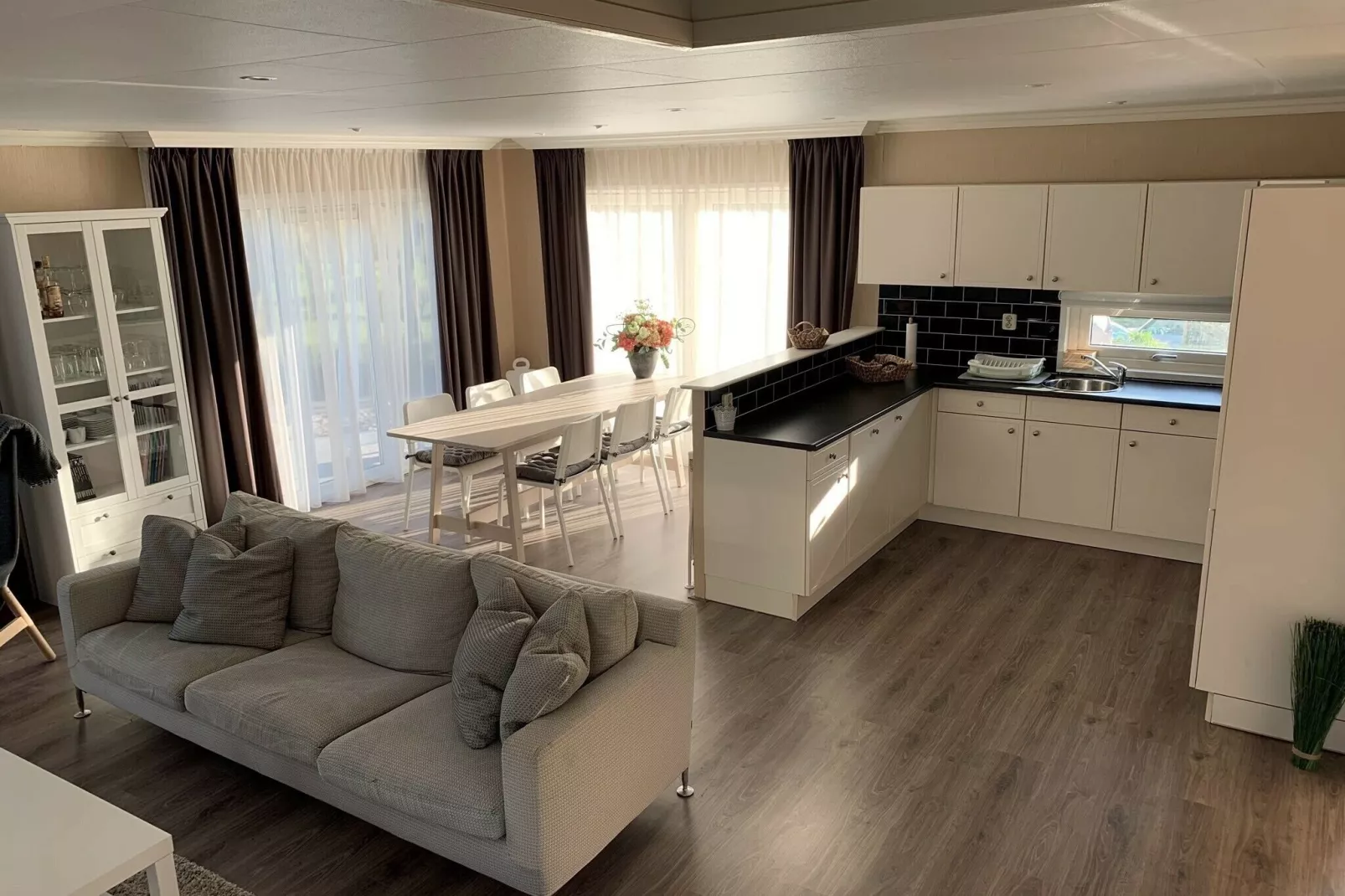Recreatiepark Rhederlaagse Meren 7-Kitchen