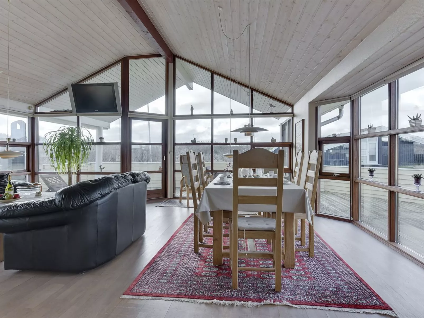 "Fam" - 300m from the sea-Inside