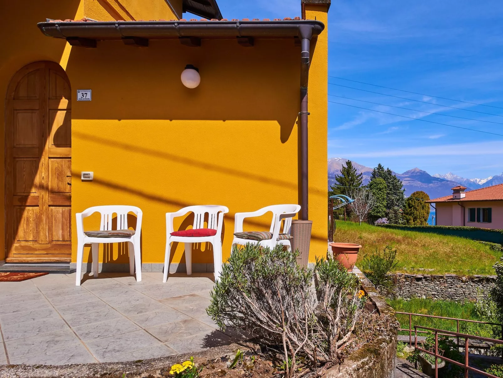 Val Grande-Outside