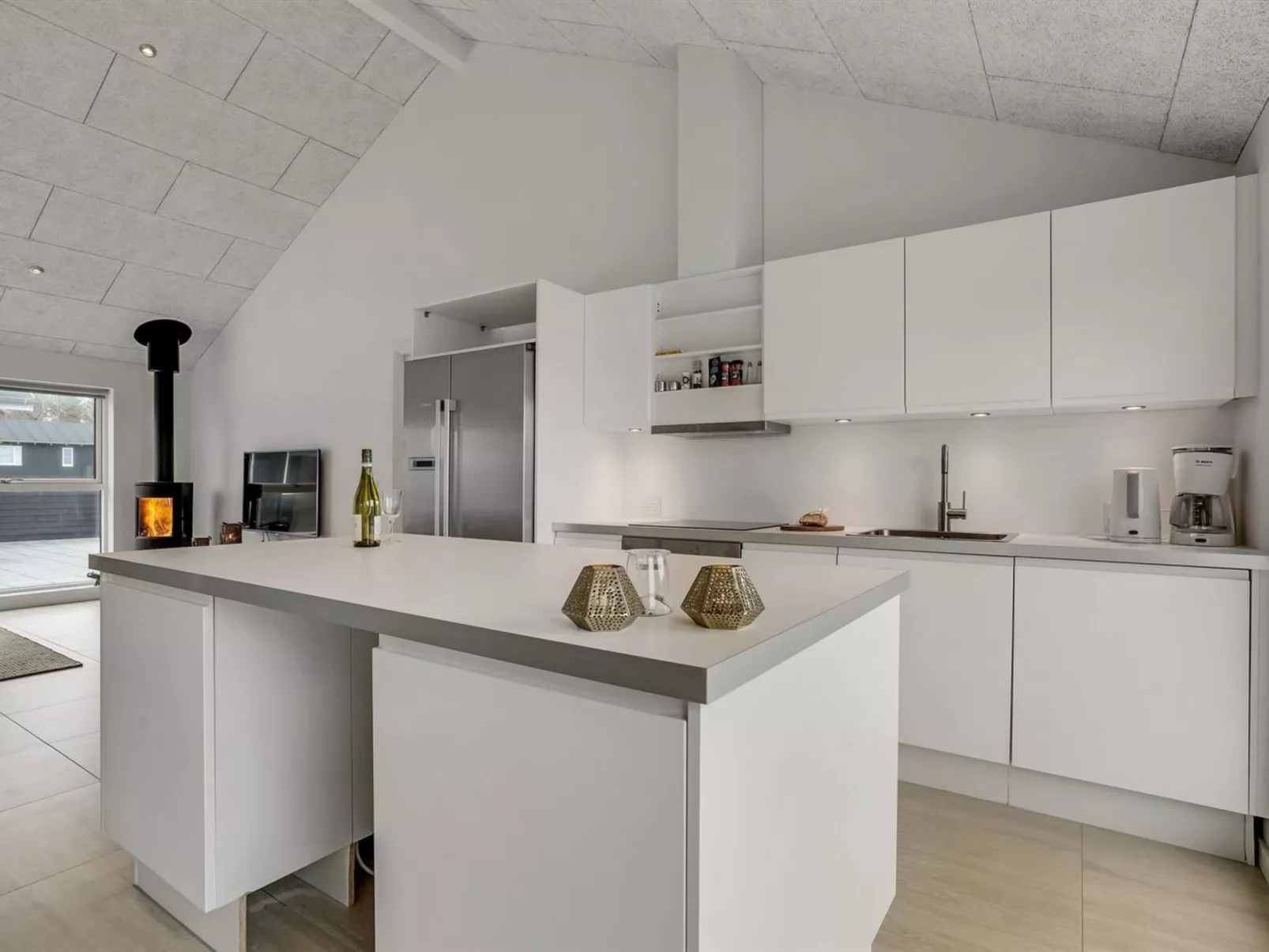 "Tatiane" - 1.5km from the sea-Inside