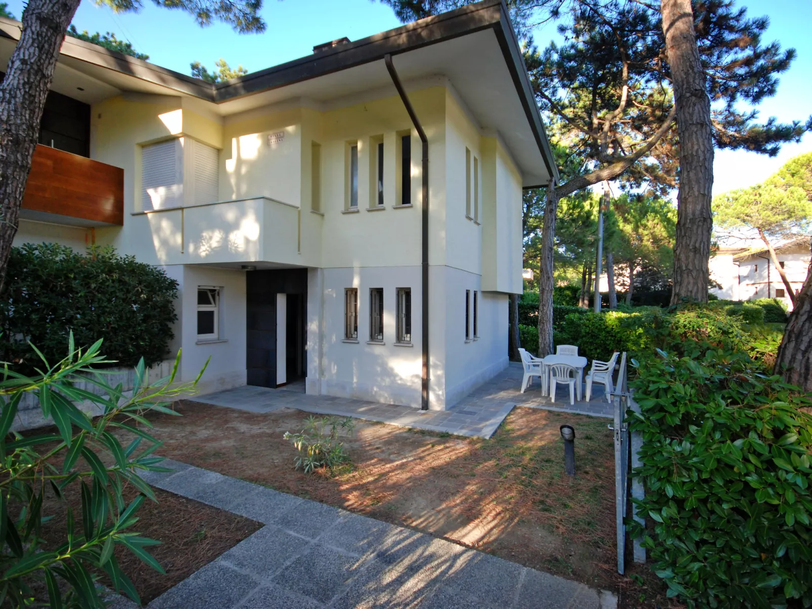 Villa Isolina-Outside