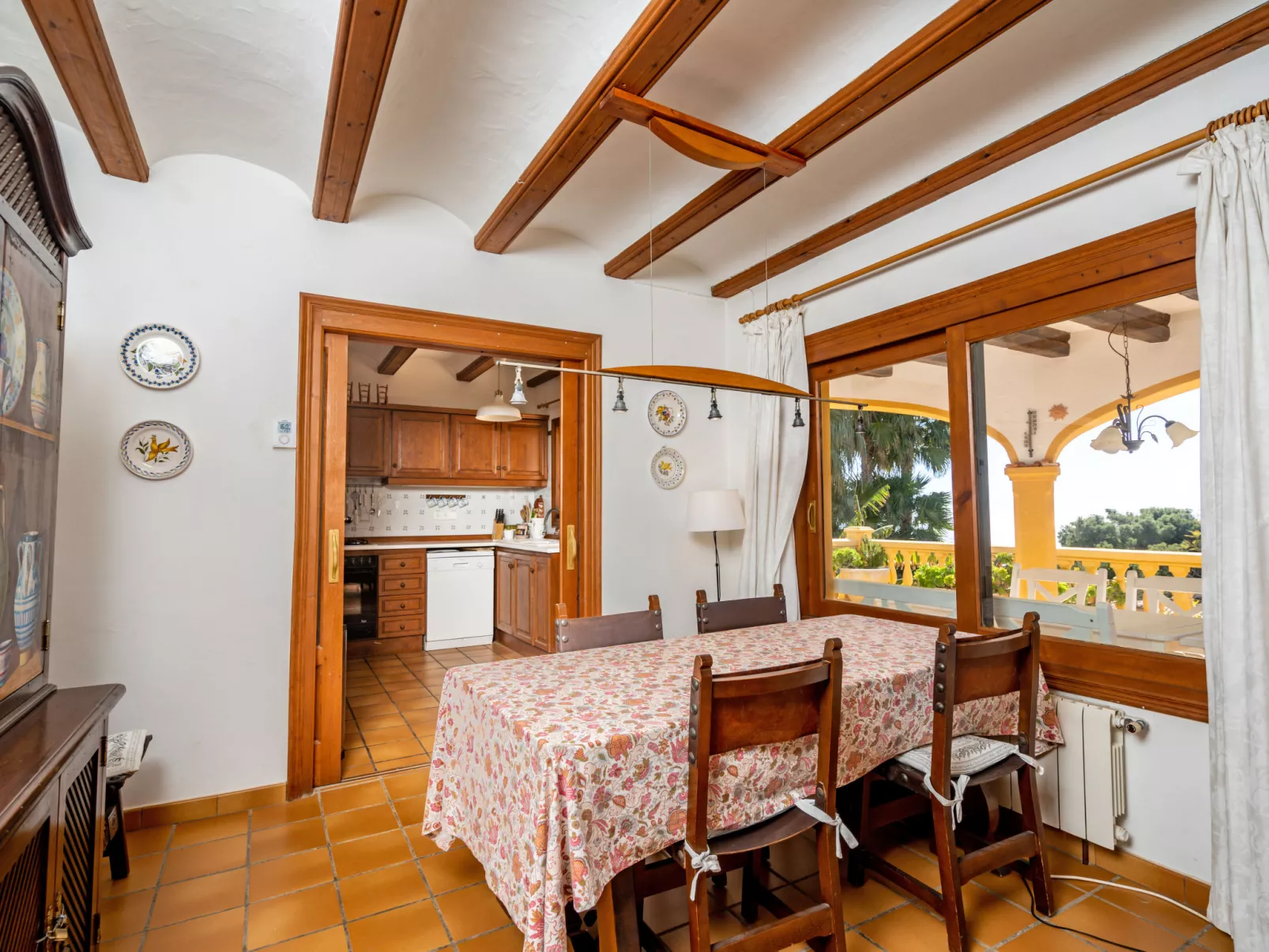 Villa Casablanca-Inside