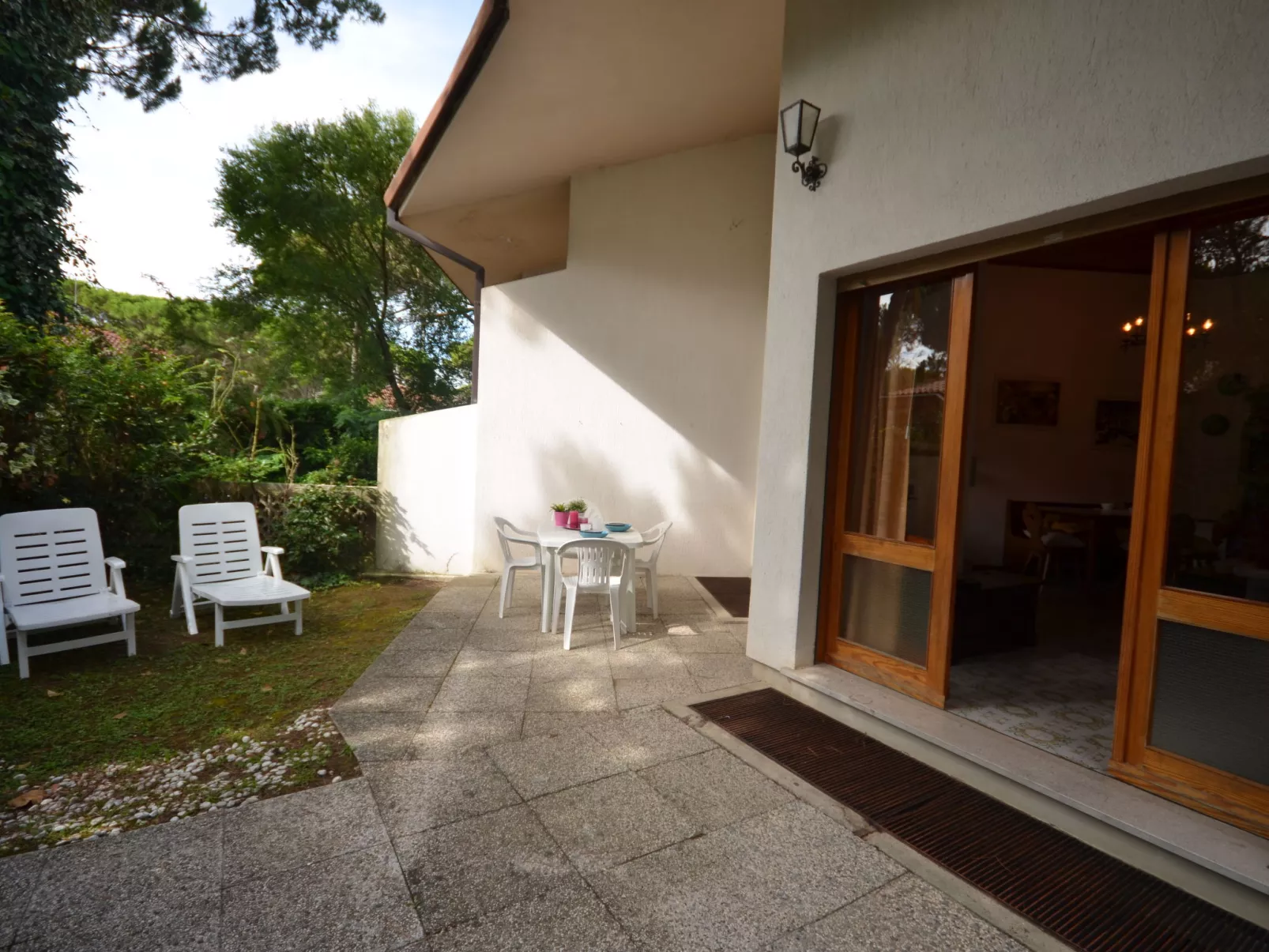 Villa Ralph-Outside