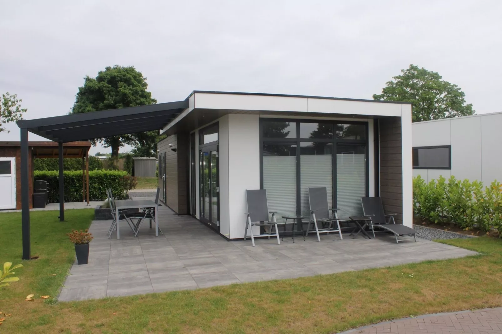 Recreatiepark Rhederlaagse Meren 8-Exterior summer