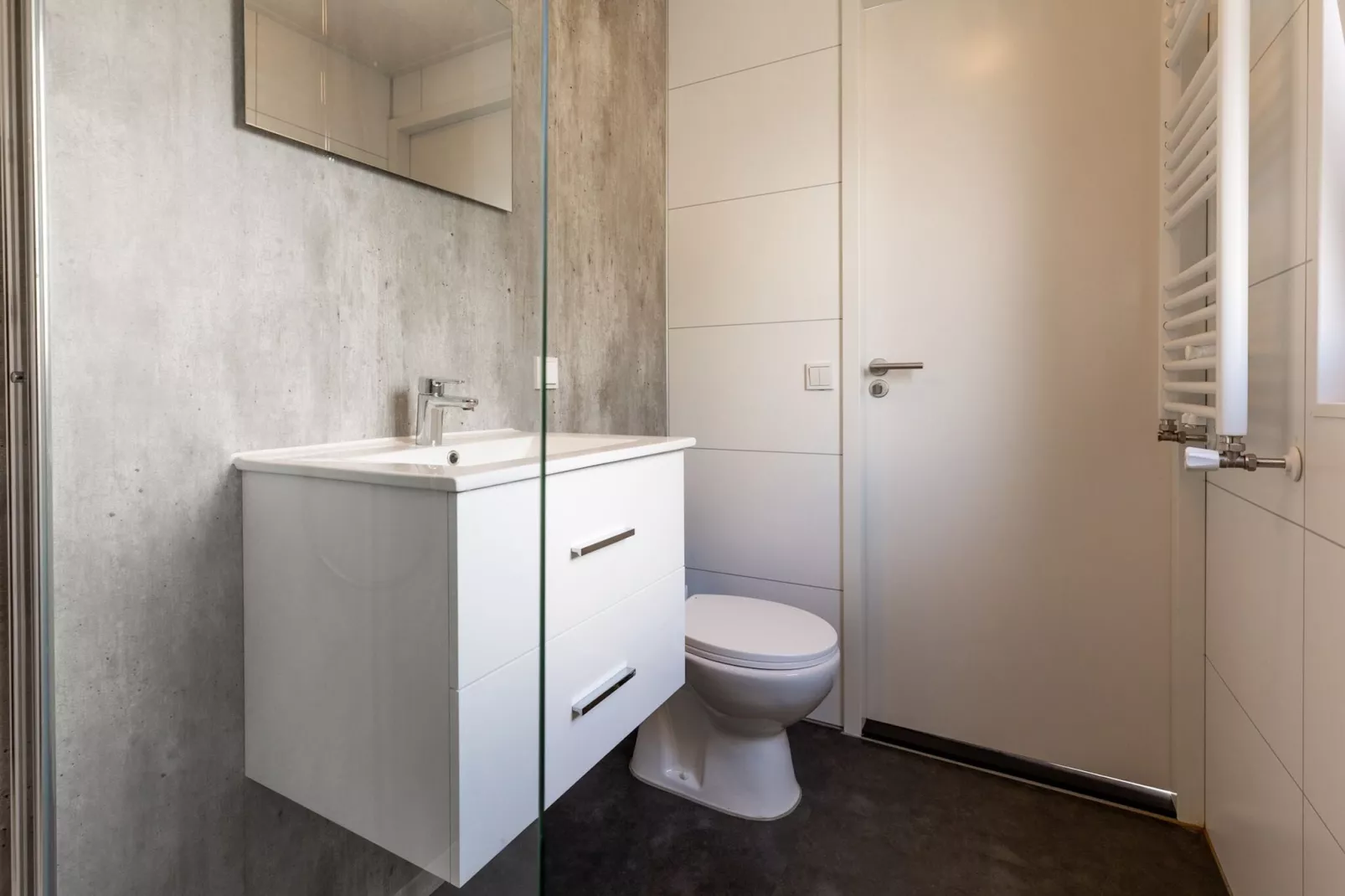 Recreatiepark Rhederlaagse Meren 8-Bathroom