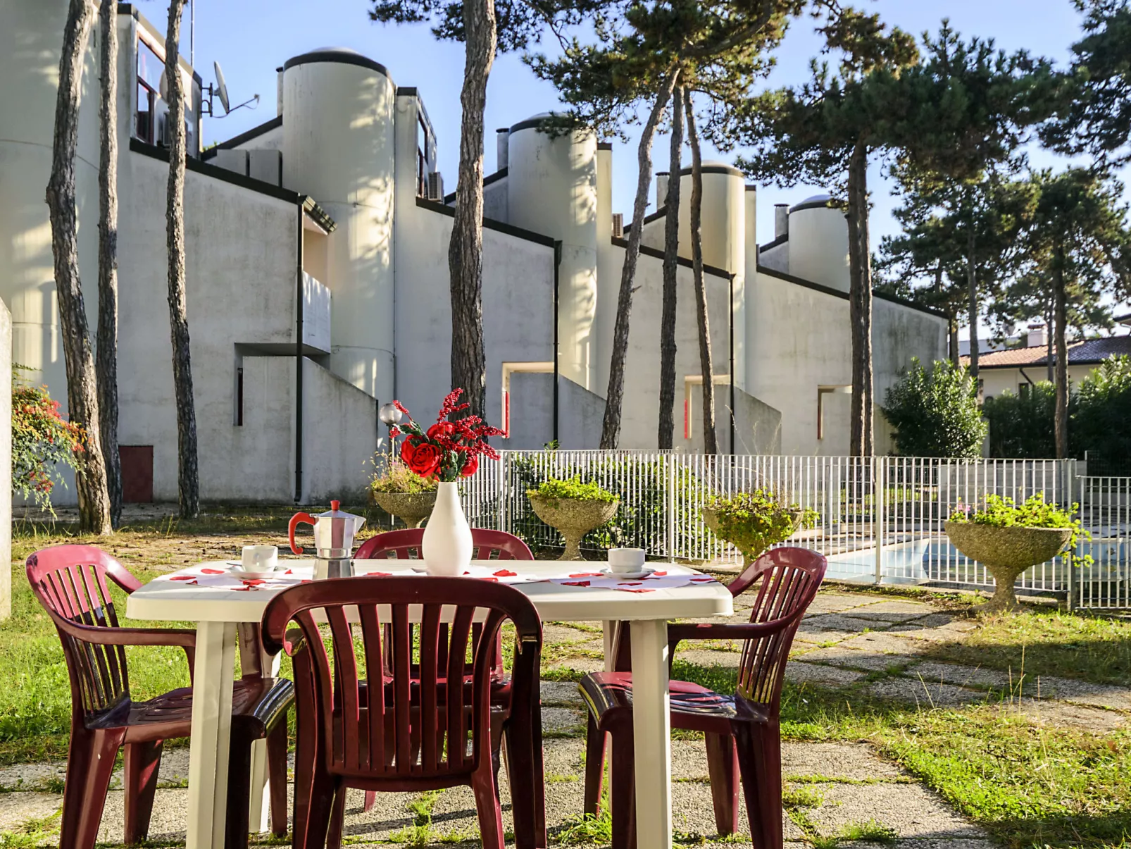 Holiday Village-Outside